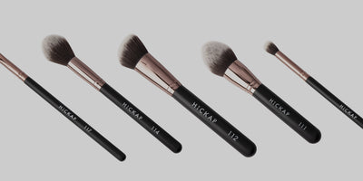 The 5 makeup brushes you need for the trip!